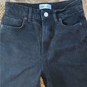 Zara womans black Relaxed Jeans